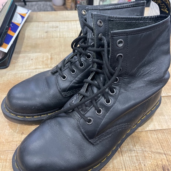 Dr. Martens 1460 - Picture 2 of 3
